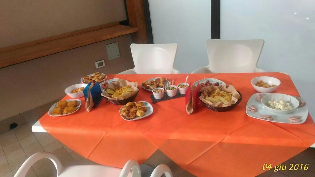 אצ'י קסטלו B&B Ciclopi מראה חיצוני תמונה