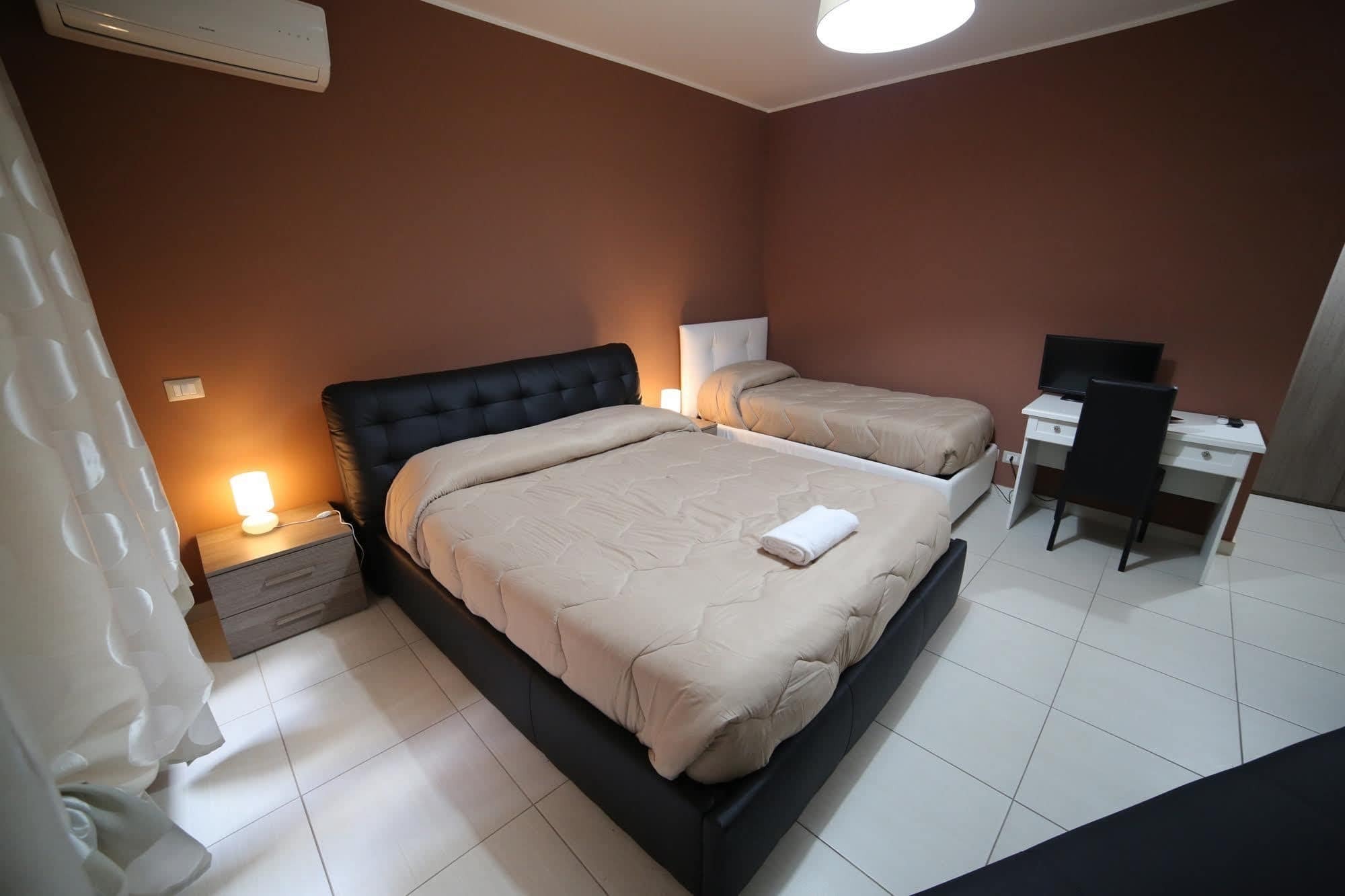 אצ'י קסטלו B&B Ciclopi מראה חיצוני תמונה